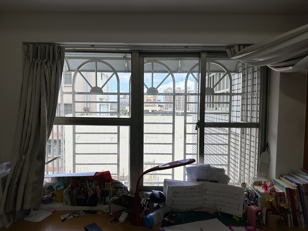 陳邸臥室窗施工前