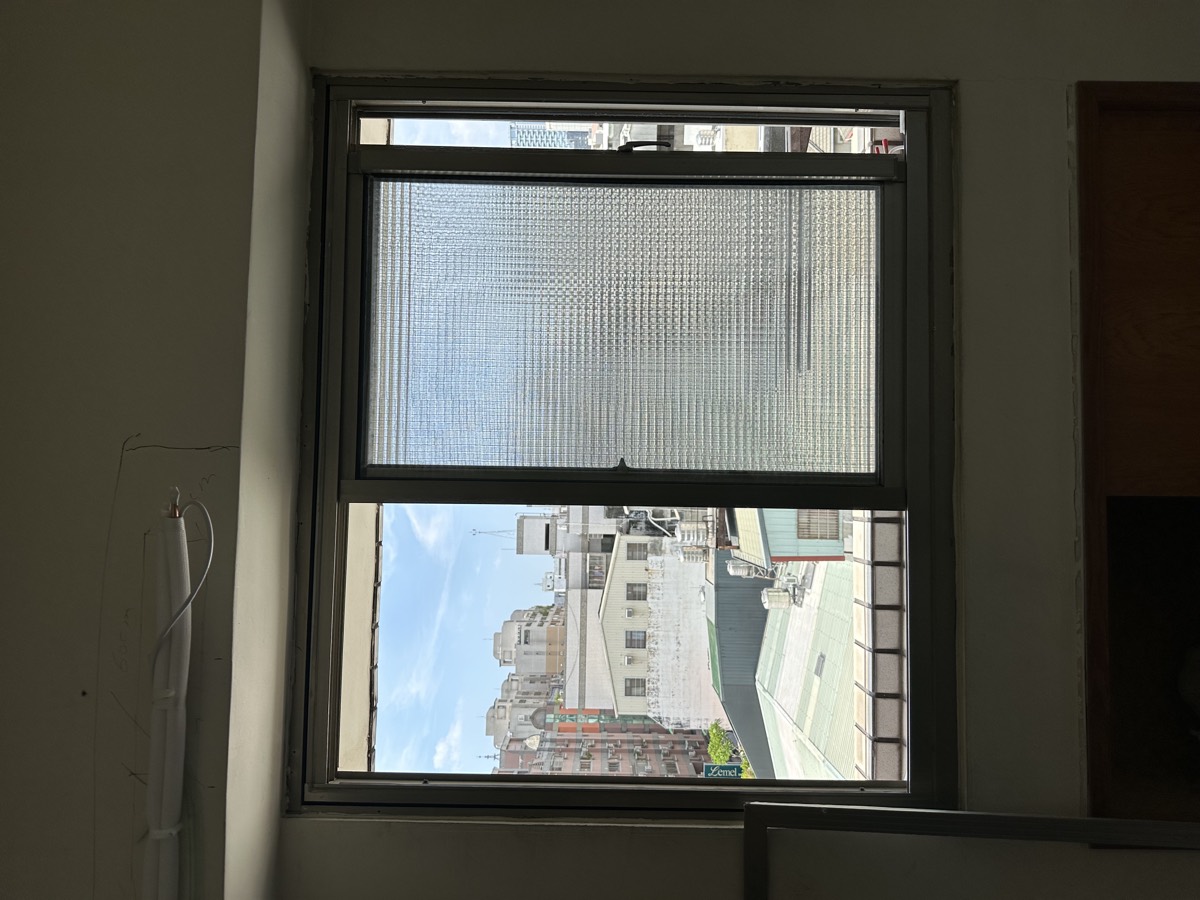凃邸窗戶施工前