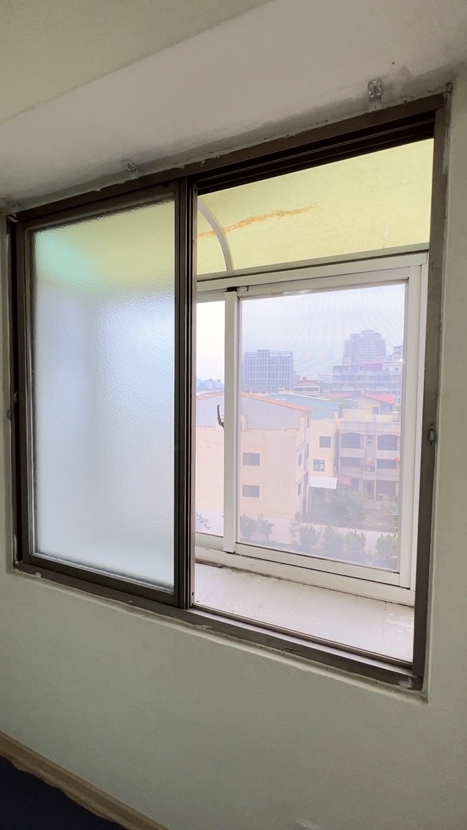 北區譚邸主臥老舊鋁窗與外加窗施工前全景