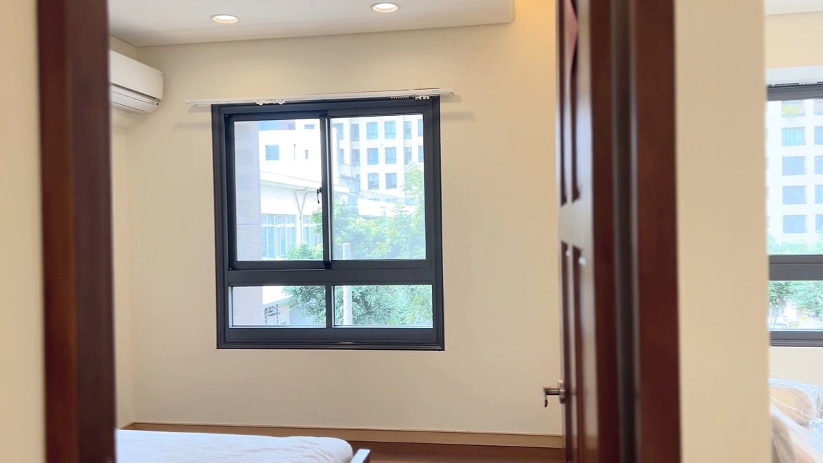 北屯王邸次臥橫拉窗完工全景